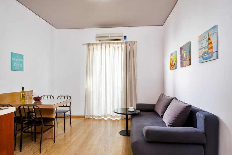 Elina Hotel Apartments Rethymno Exteriör bild