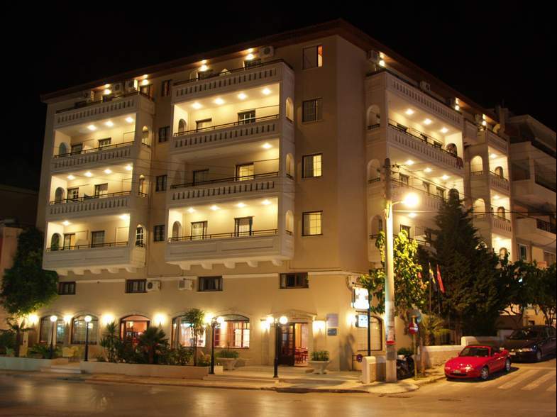 Elina Hotel Apartments Rethymno Exteriör bild