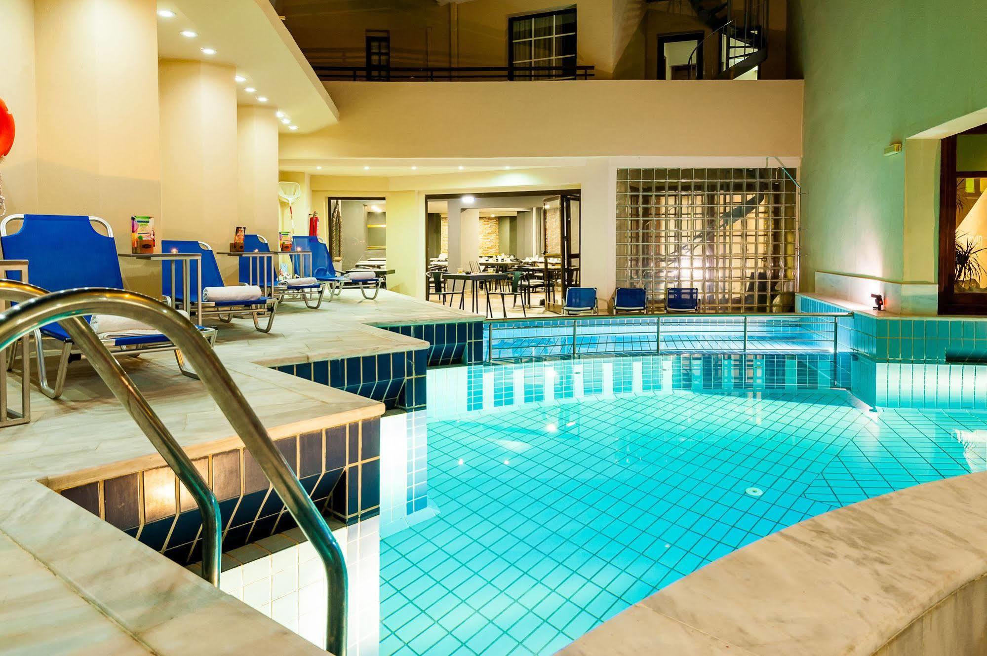 Elina Hotel Apartments Rethymno Exteriör bild